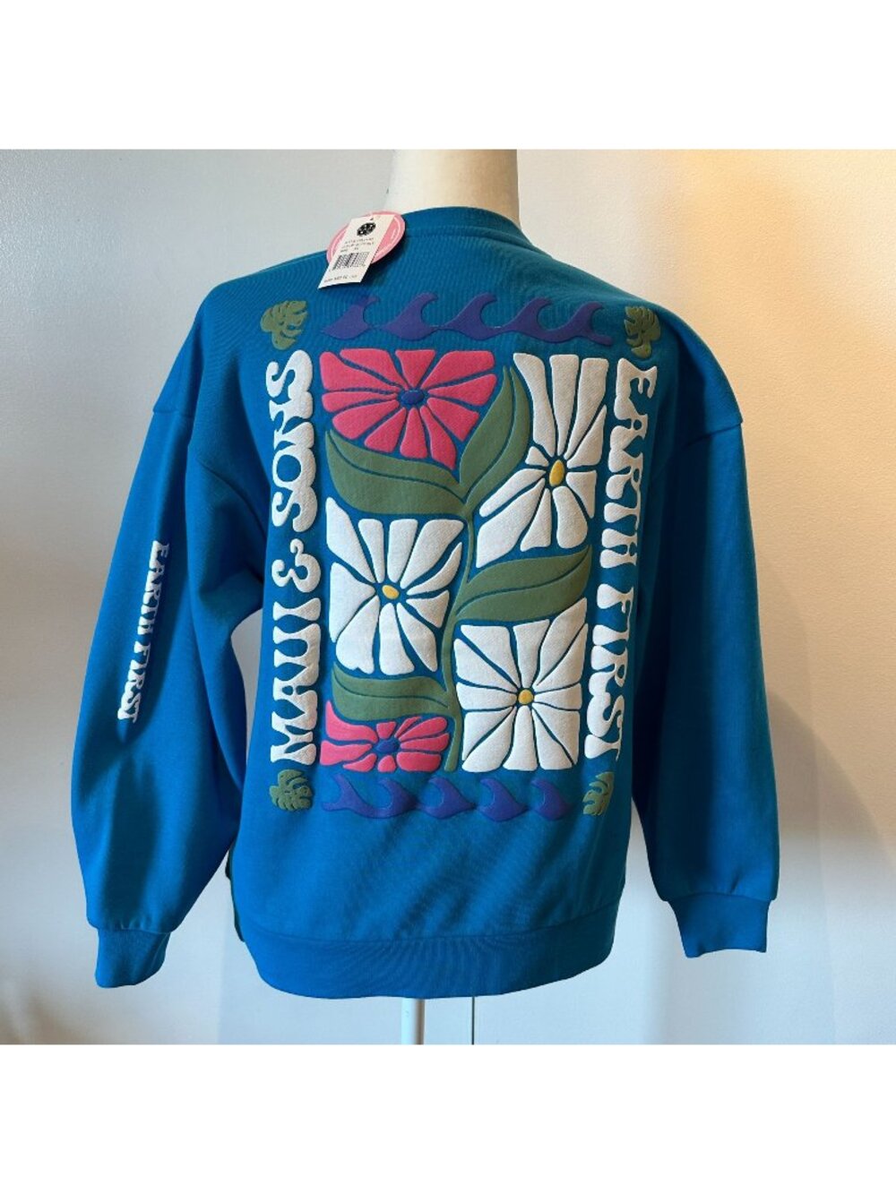 Maui & Sons Womens Blue Sky Crewneck Sweatshirt XS Graphic Earth First NWT